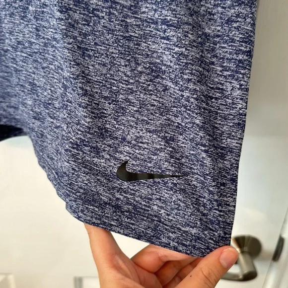 Nike Dri-Fit Athletic Workout Short sleeve top - Picture 4 of 7